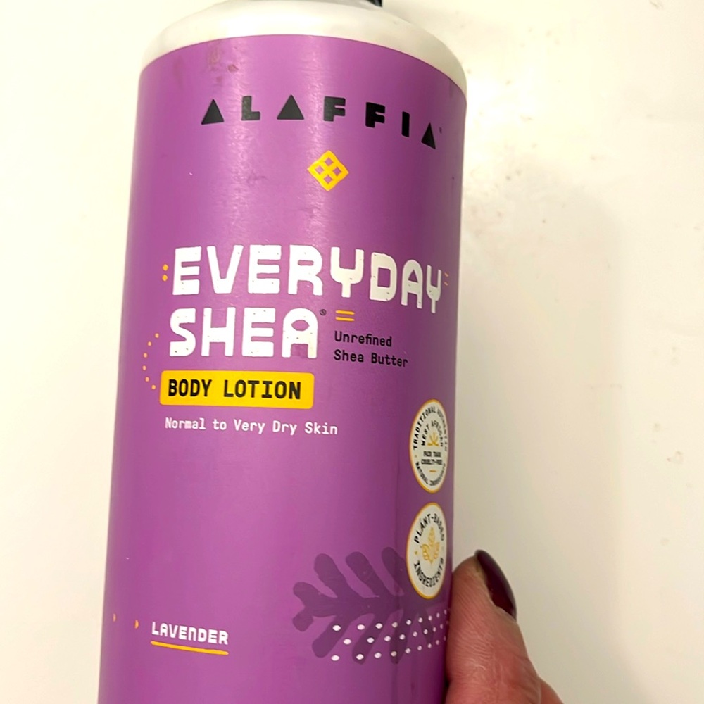 Alaffia Everyday Unrefined Shea Body Lotion. 16 ounces